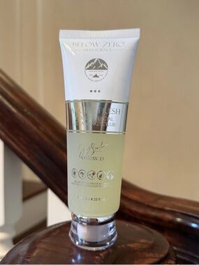 BELOW ZERO ARCTIC FRESH COOLING FACIAL CLEANING SCRUB